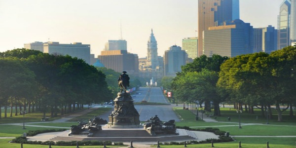 George Washington overlooking Ben Franklin Parkway