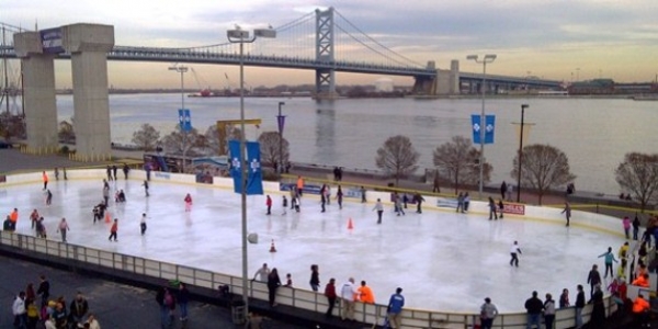 Ice Skating in Philadelphia at Blue Cross River Rink at Penns Landing