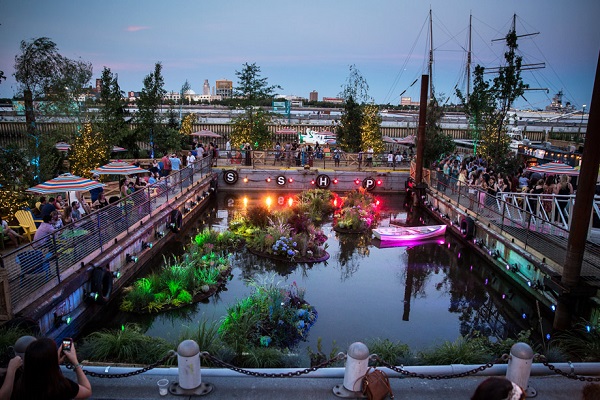 Spruce Street Harbor Park