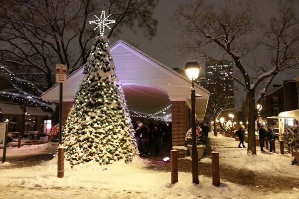 Tree Lighting at South Street Headhouse District