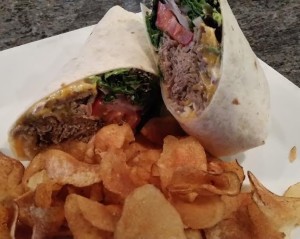 Pastrami wrap with chips