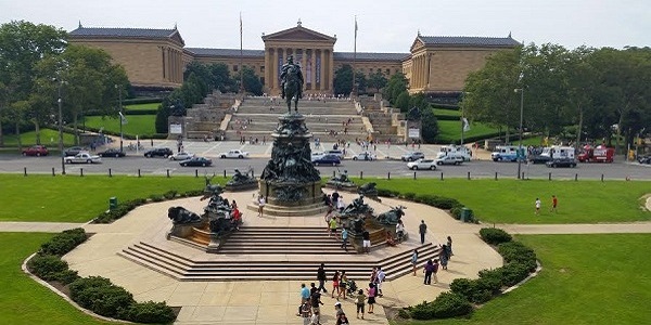 Washington Monument at Eakins Oval
