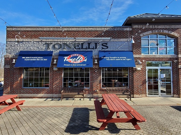 Tonelli's Pizza Pub in Horsham, PA